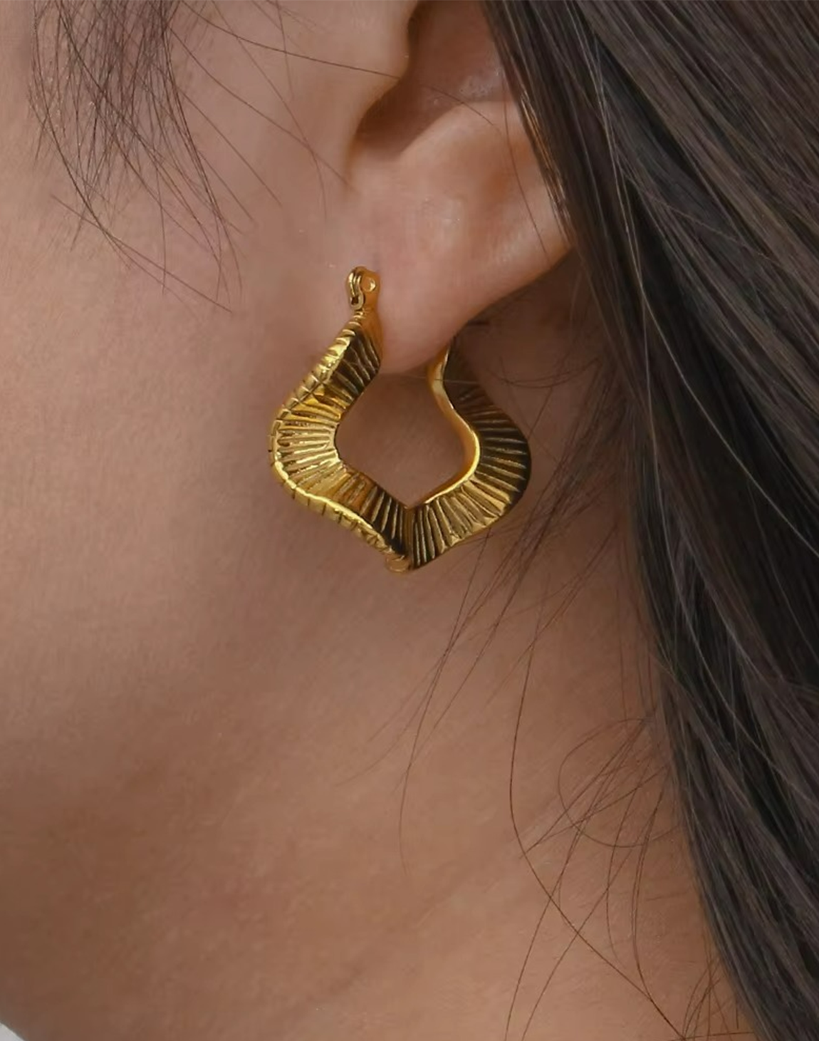 Arete Orla Para Mujer Bañado en Oro
