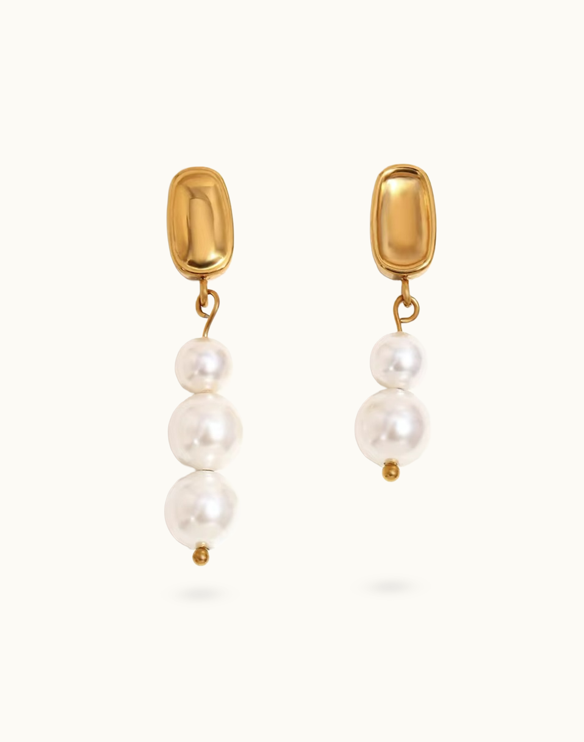 Arete Elara Con Perlas Para Mujer Bañado en Oro