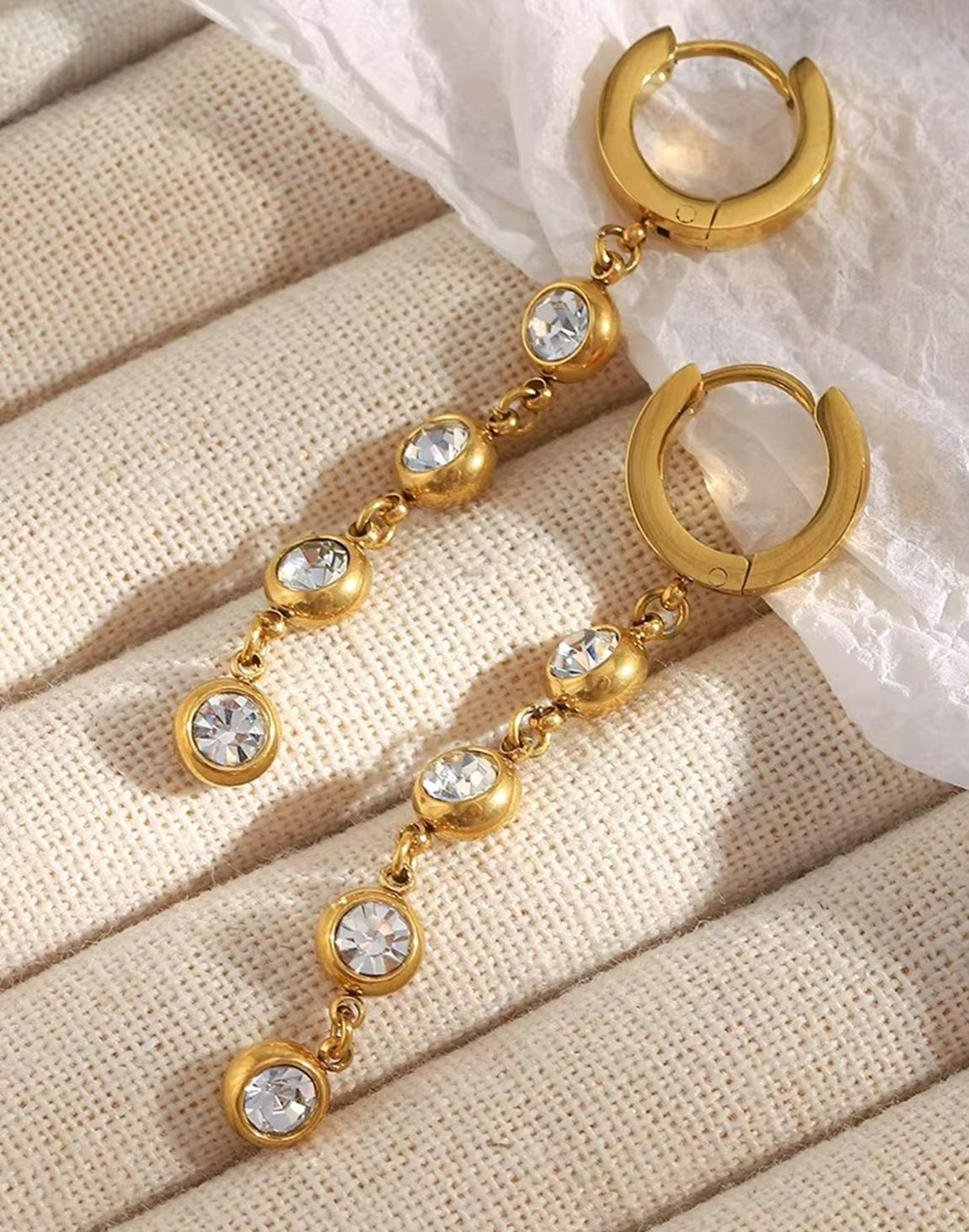 Arete Lila Con Circonias Para Mujer Bañado en Oro