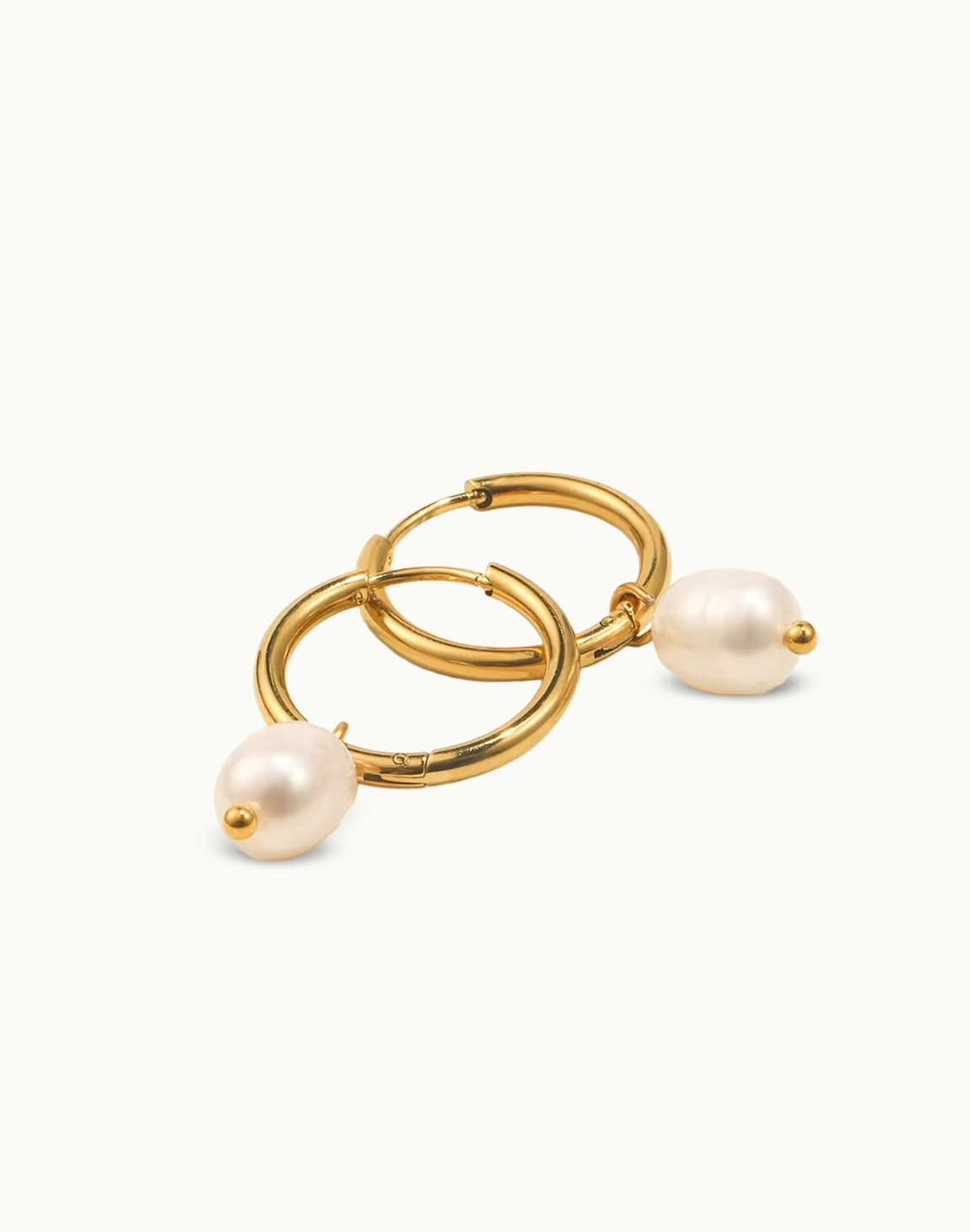 Arete Oliva Con Perla Para Mujer Bañado en Oro