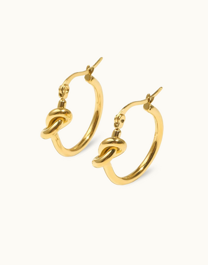 Arete Adara de Aro Retorcido Para Mujer Bañado en Oro