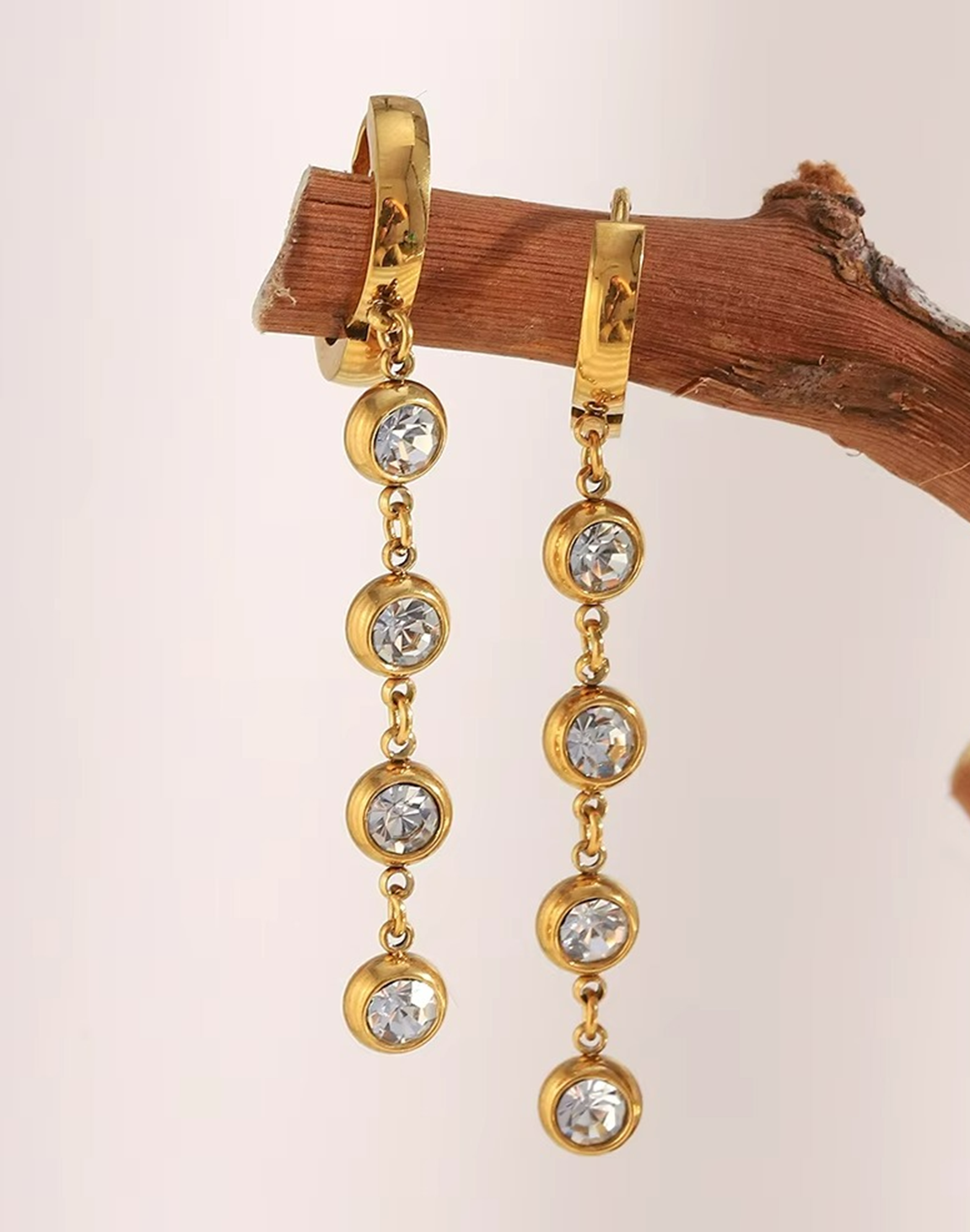 Arete Lila Con Circonias Para Mujer Bañado en Oro