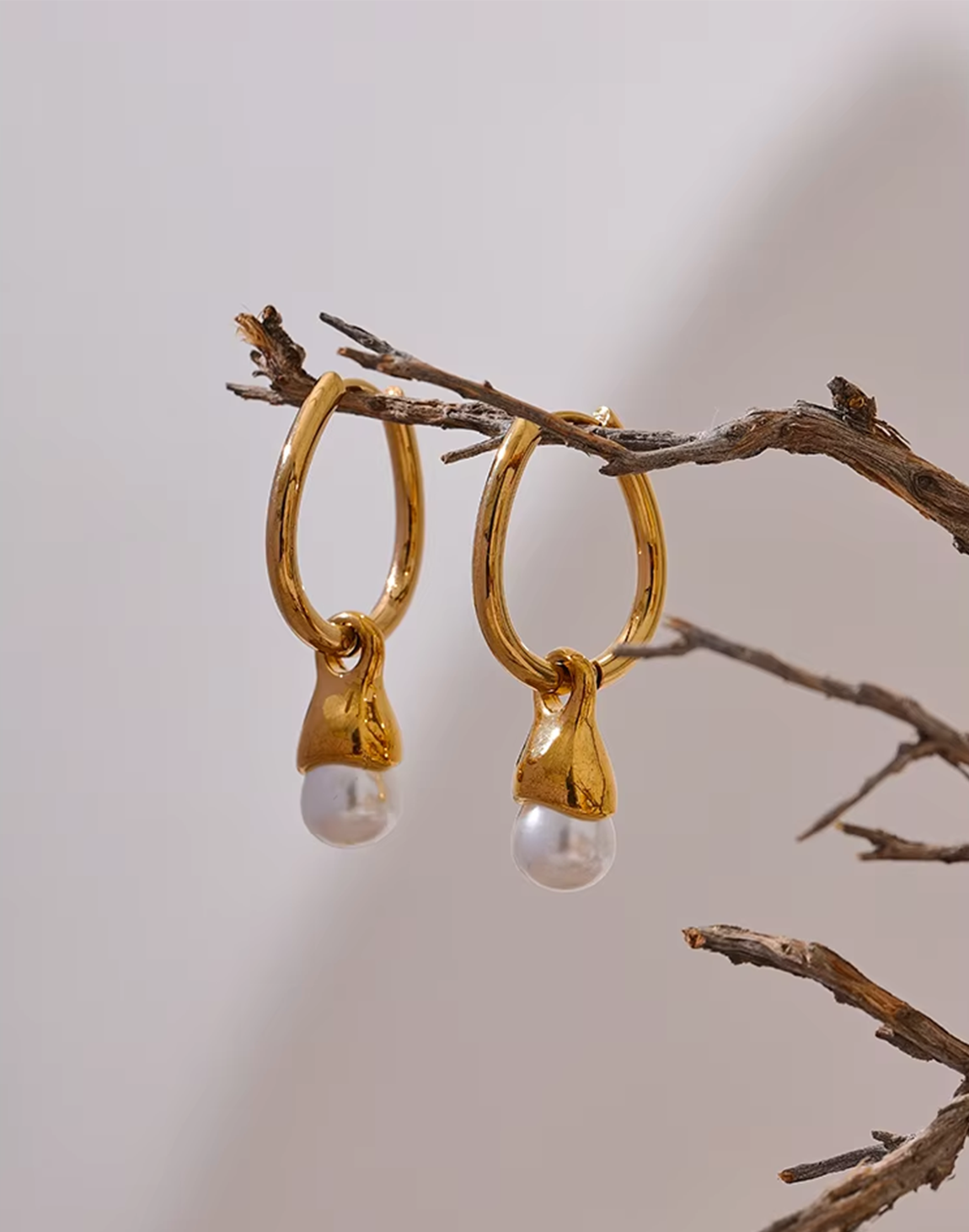 Aretes Solana Con Perla Para Mujer Bañados en Oro de 18k