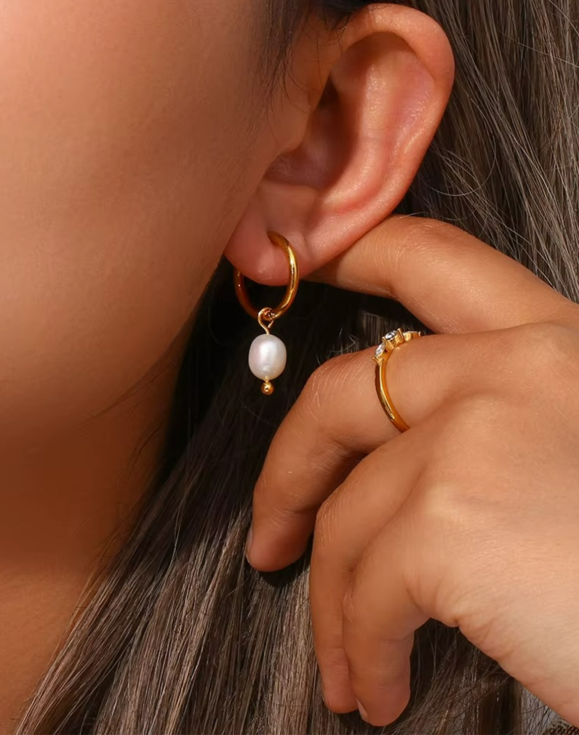 Arete Oliva Con Perla Para Mujer Bañado en Oro